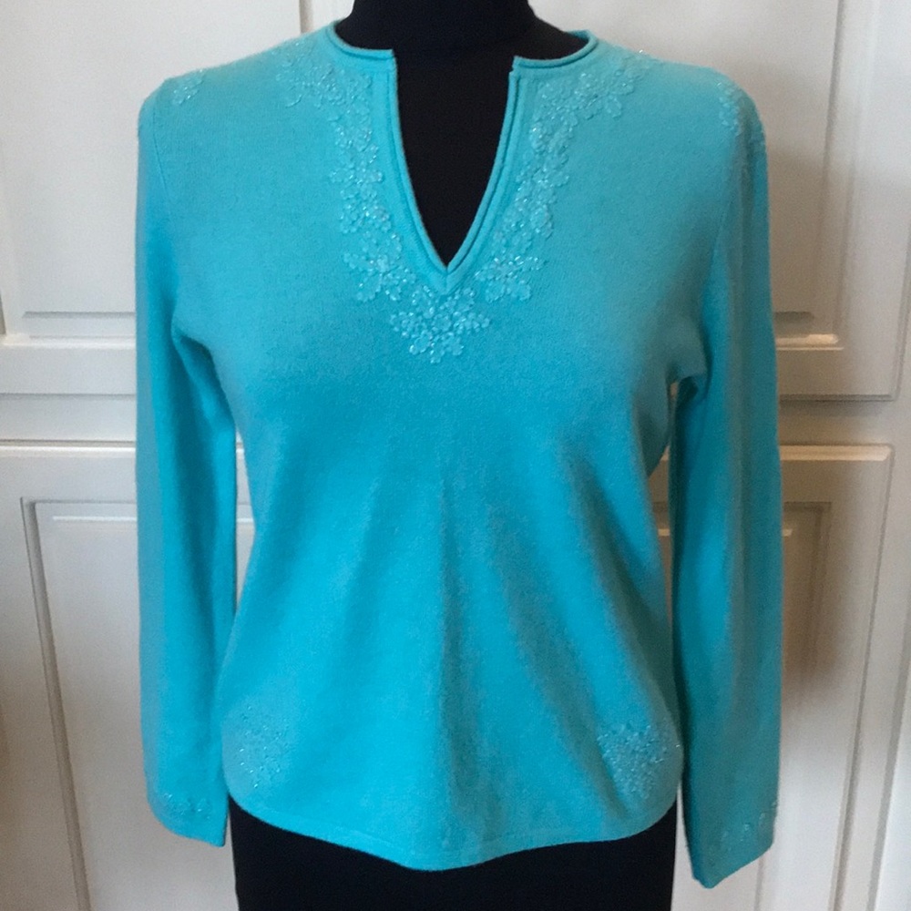 Mainbocher Pure Cashmere Sweater with Detailing
